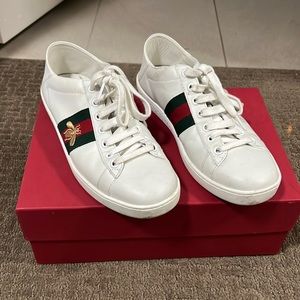 Gucci Women’s White Ace Embroidered Leather Collapsable -heel sneaker